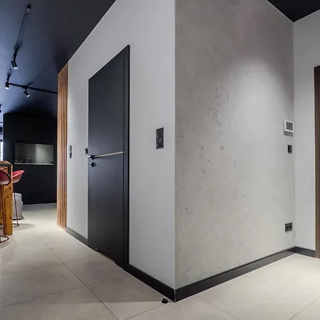 A Charming Loft In The Heart Of With Free Parking