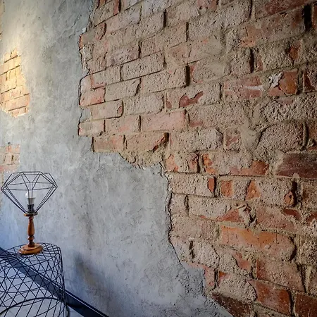 A Charming Loft In The Heart Of With Free Parking