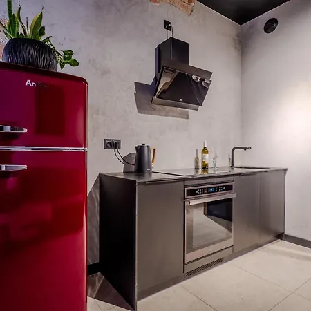 A Charming Loft In The Heart Of With Free Parking Apartament *