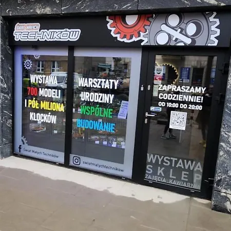 Apartman A Charming Loft In The Heart Of With Free Parking Krakkó