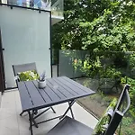 A Charming Loft In The Heart Of With Free Parking